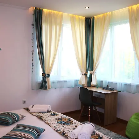 Sea Port Celebrity - Lets4holiday Apartment *