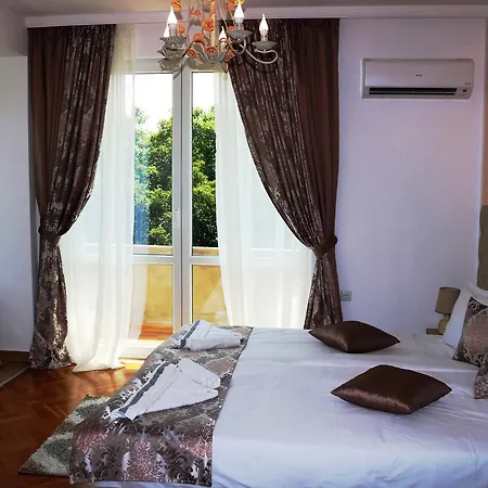 Appartement Sea Port Celebrity - Lets4holiday Varna