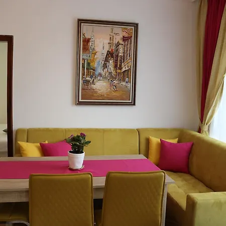 Appartement Sea Port Celebrity - Lets4holiday