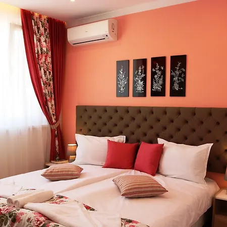 Sea Port Celebrity - Lets4holiday Appartement Varna