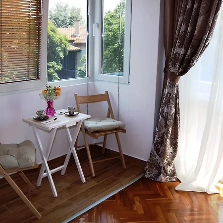 Appartement Sea Port Celebrity - Lets4holiday *