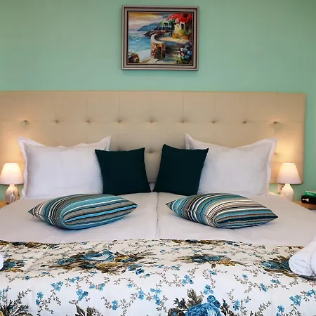 Sea Port Celebrity - Lets4holiday Appartement