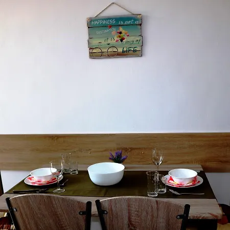 Sea Port Celebrity - Lets4holiday Appartement *