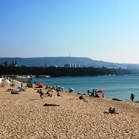 Appartement Sea Port Celebrity - Lets4holiday *