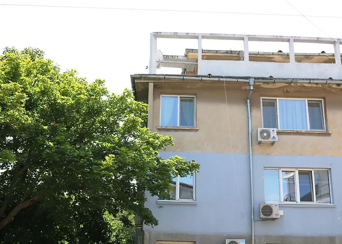 Sea Port Celebrity - Lets4holiday Apartment